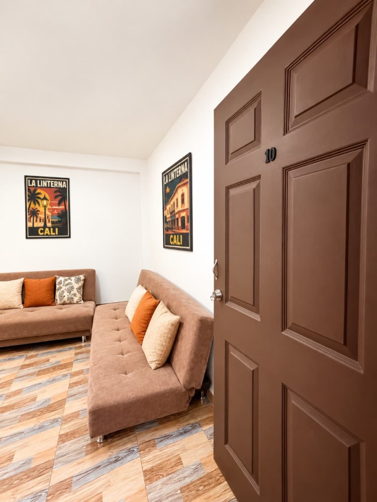 Acceso al loft con sofá cama